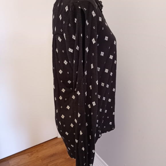 Lucky Brand medium long sleeve black top - Picture 3 of 5